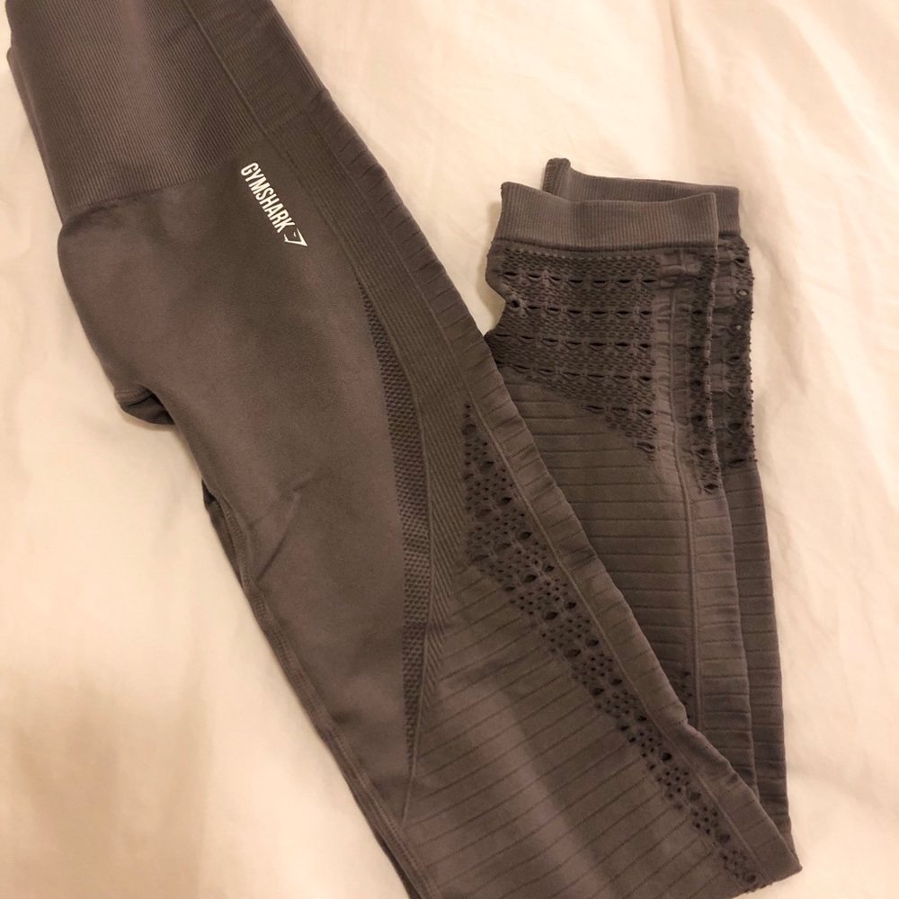 • gymshark leggings •